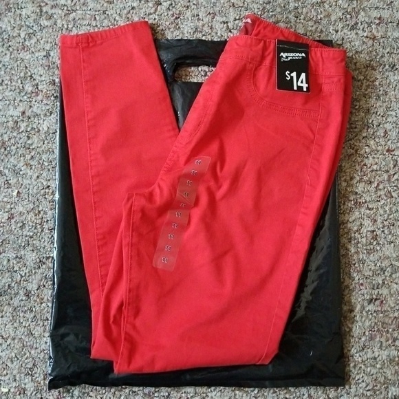 𝅺NWT - Red stretchy skinny jeans - Picture 1 of 6